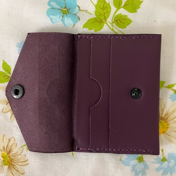 Handmade Genuine Leather Wallet - Picture 4 of 5